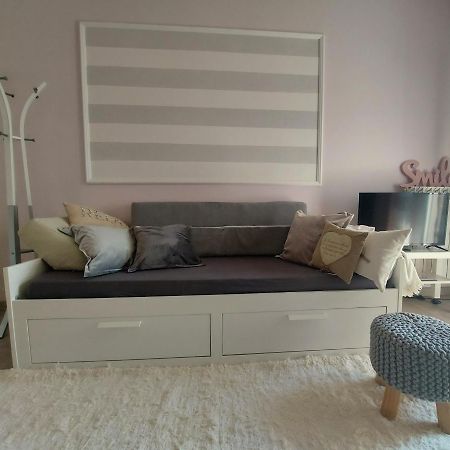 La Pineta - Delightful Small Apartment Near The City Center LʼAquila Exteriör bild